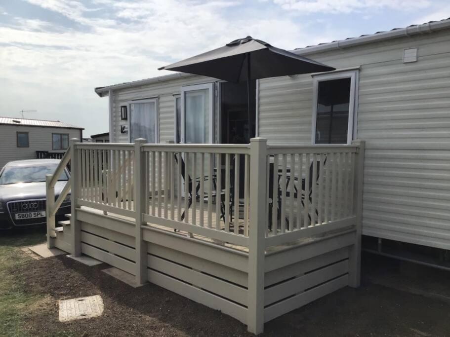 Brookside West Sands Holiday Park Seal Bay Selsey Esterno foto